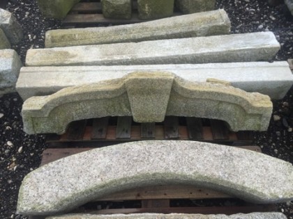 Alter Türstock / Türeinfassung aus Granit