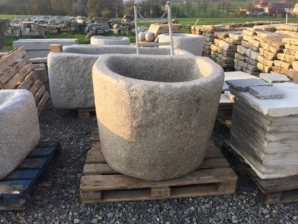 Granitgrander Steintrog Wassergrander